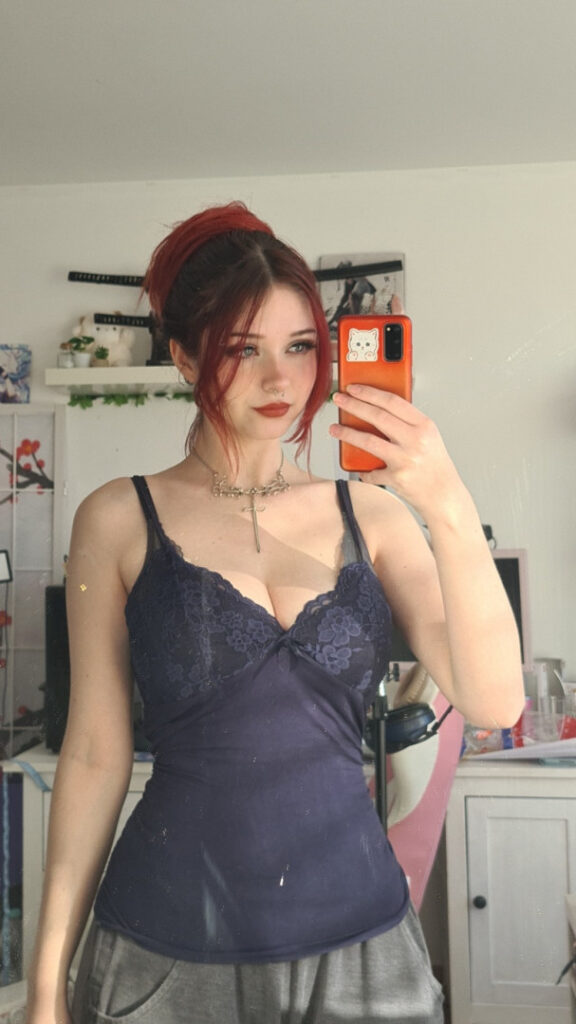 TikTok – Instagram – Ko-fi – Finnya (pastelmiiilk) – Nude