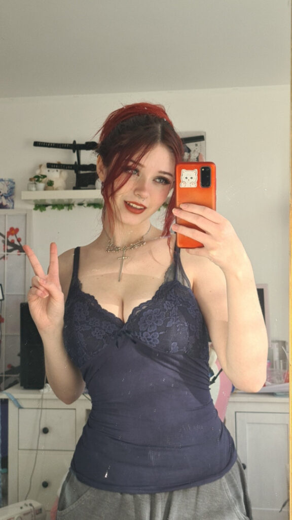 TikTok – Instagram – Ko-fi – Finnya (pastelmiiilk) – Nude