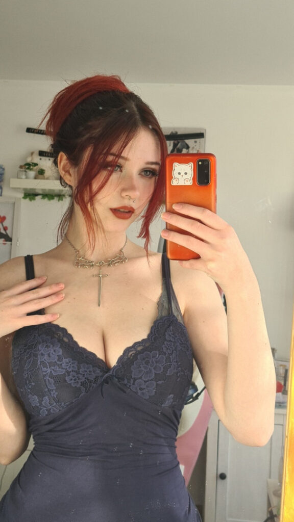 TikTok – Instagram – Ko-fi – Finnya (pastelmiiilk) – Nude