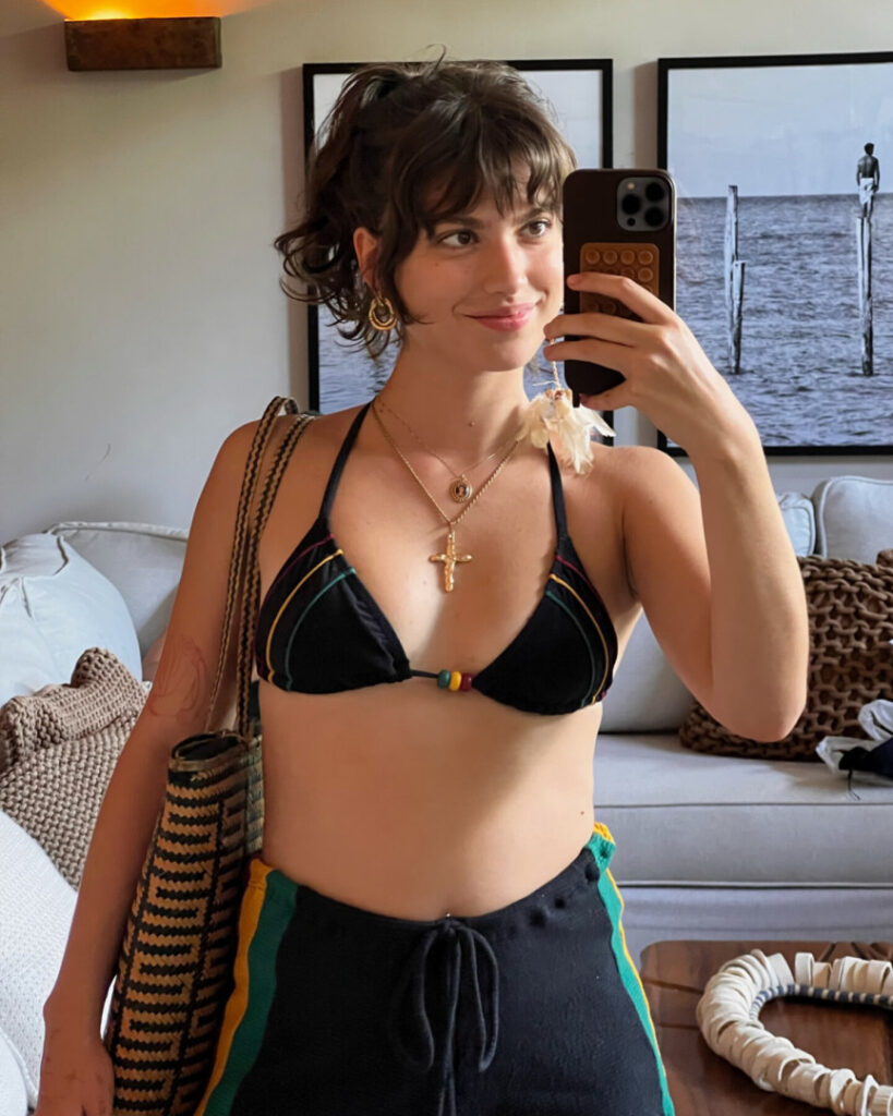 Brazil – Celeb – Giovanna Grigio – Nude Leaks