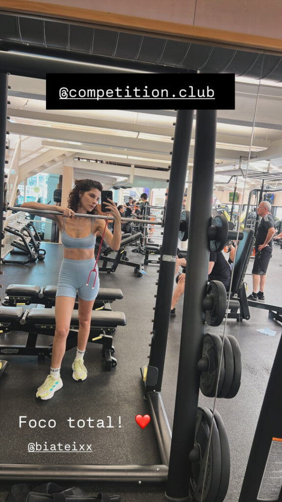 Brazil – Celeb – Giselle Batista (gêmea da Michelle) – Nude Leaks