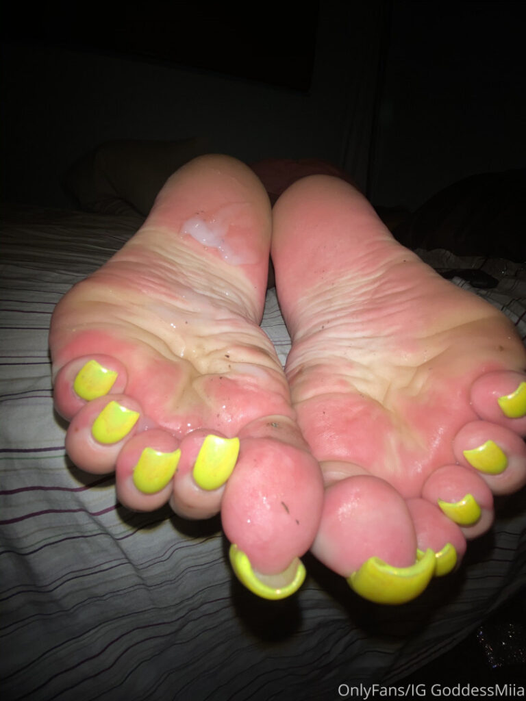 OnlyFans – BBW – Feet – Goddess Miiaa – Nude Leaks