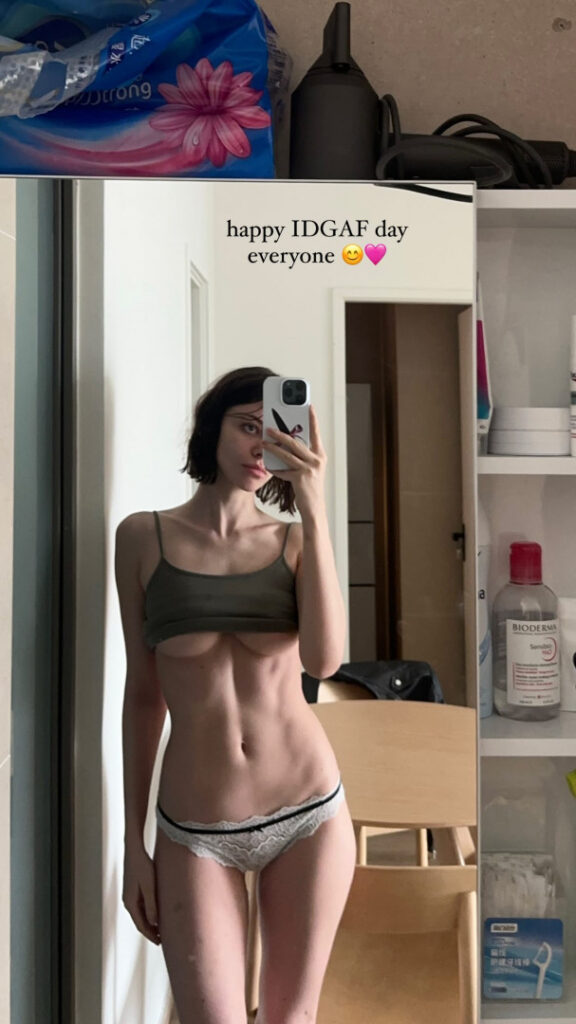 Instagram – Granitsysterty Kira Rausch – Nude