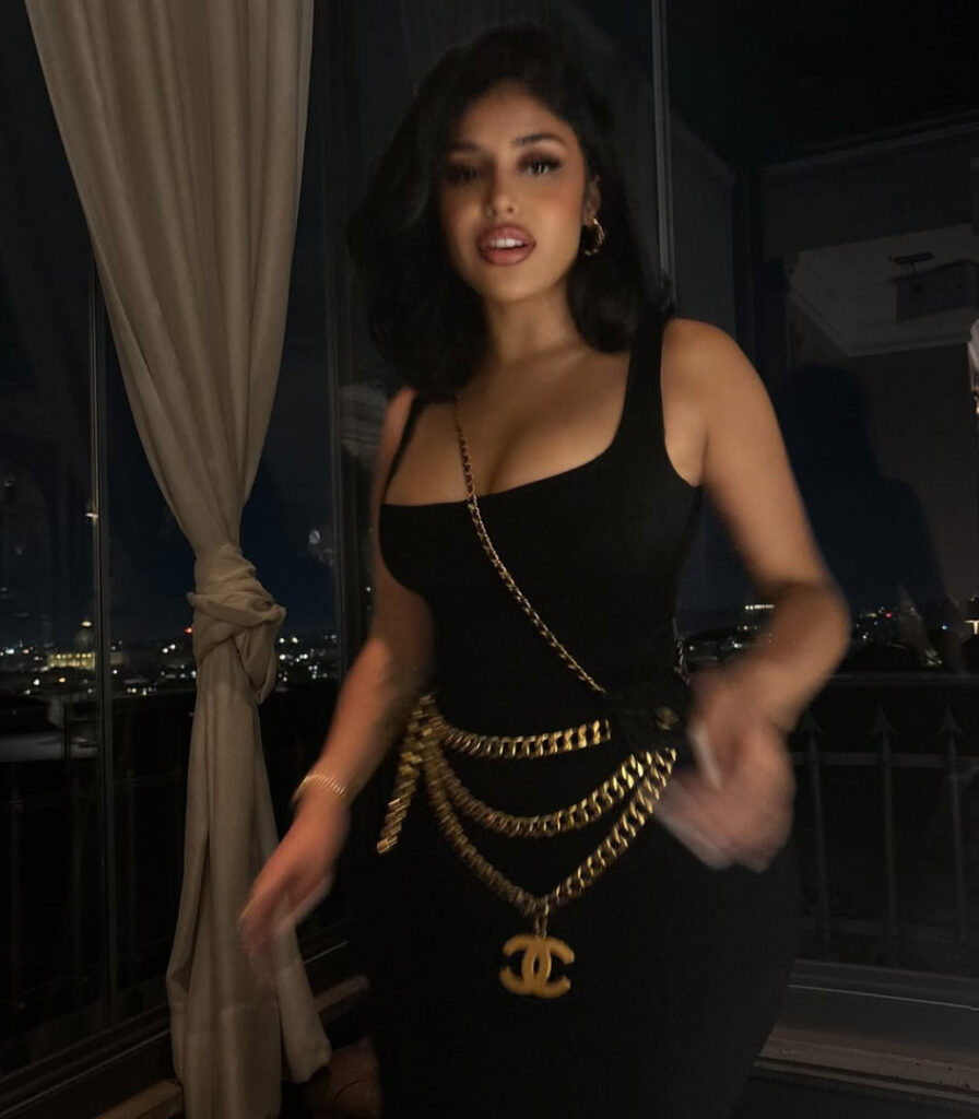 Instagram – HanaMyMood / Hana Mahmood – Nude