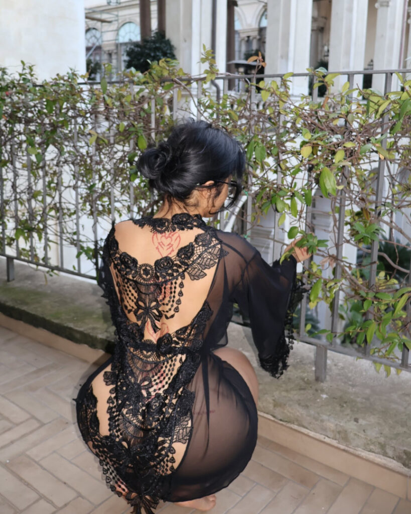 Instagram – HanaMyMood / Hana Mahmood – Nude