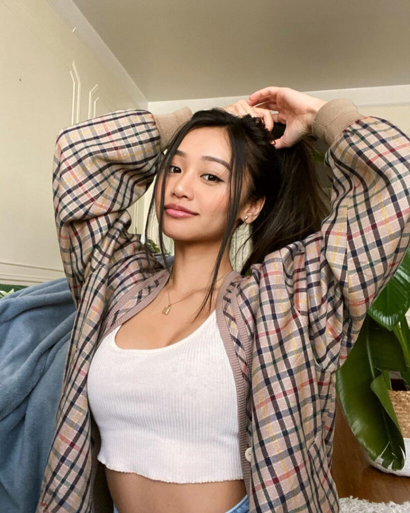 Instagram – HangTW – Nude