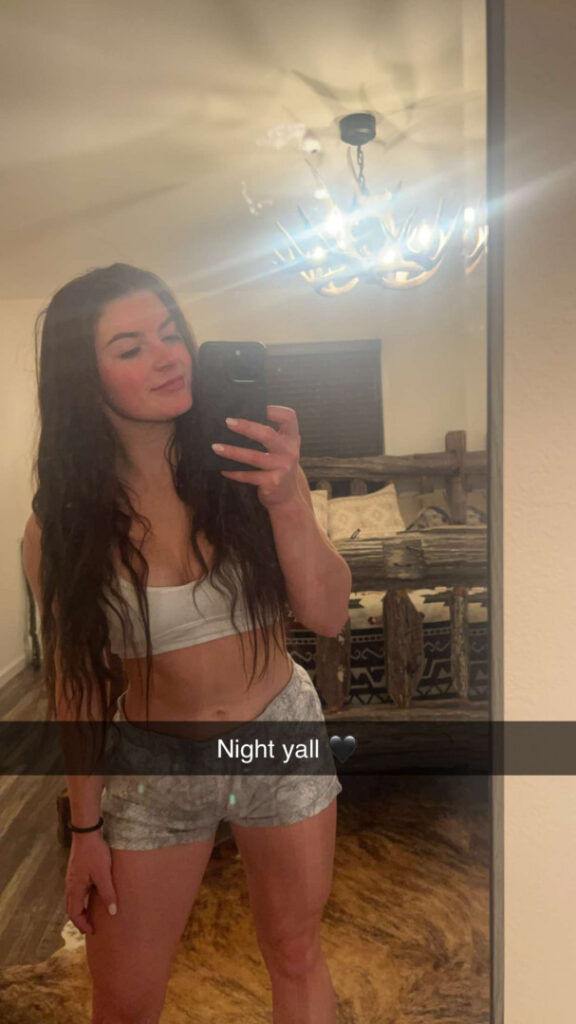 Instagram – Hannah Barron hannahbarron96 – Nude