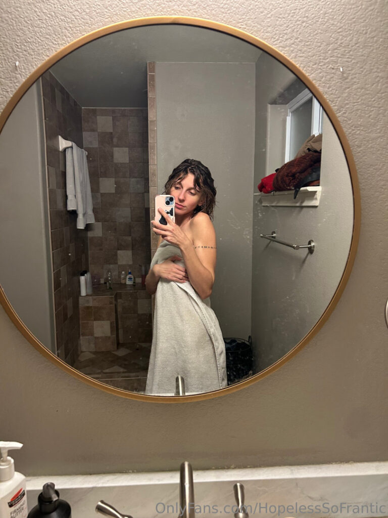 OnlyFans – Hopelesssofrantic – Nude