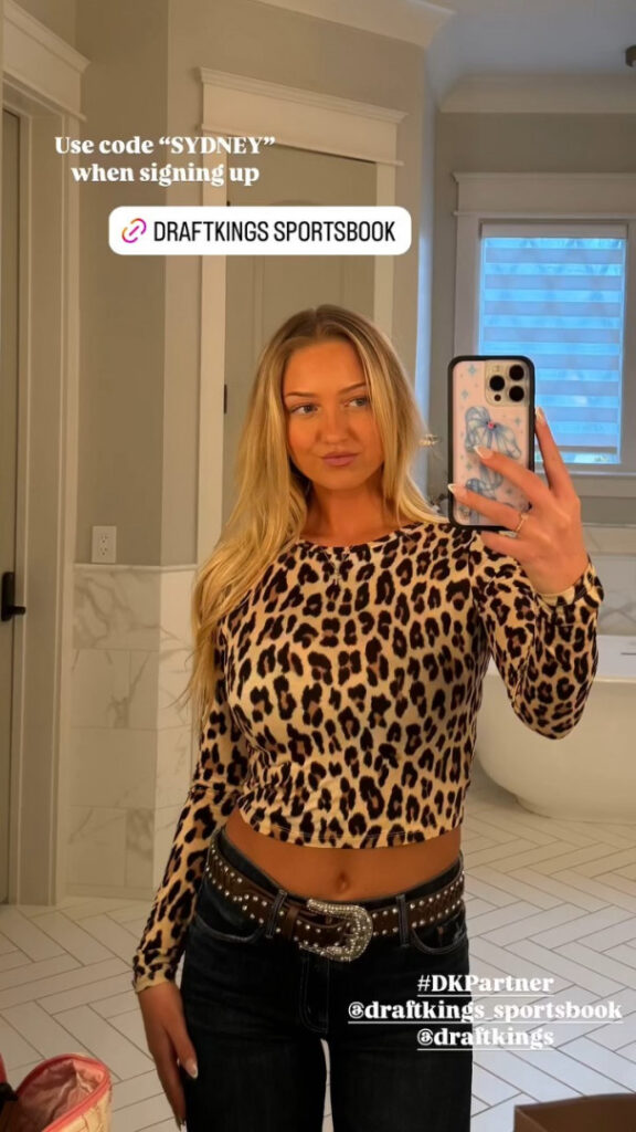 TikTok – Instagram – iamsydneythomas / Sydney Thomas – Nude