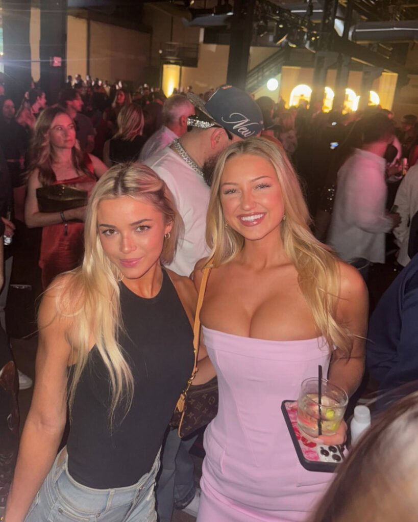 TikTok – Instagram – iamsydneythomas / Sydney Thomas – Nude