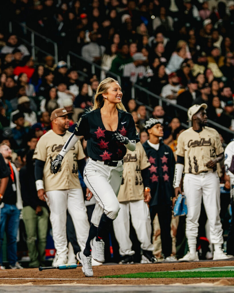 TikTok – Instagram – iamsydneythomas / Sydney Thomas – Nude