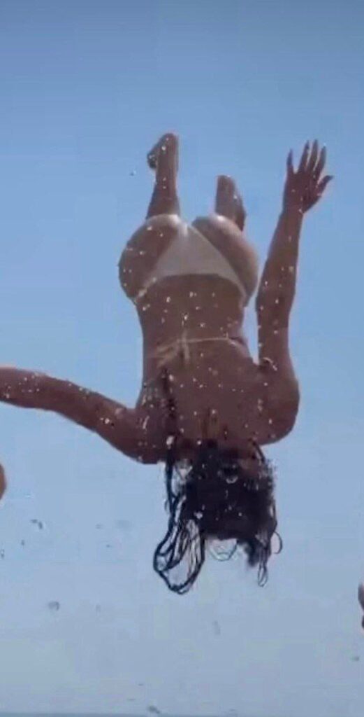 Instagram – ilonaaln – Nude