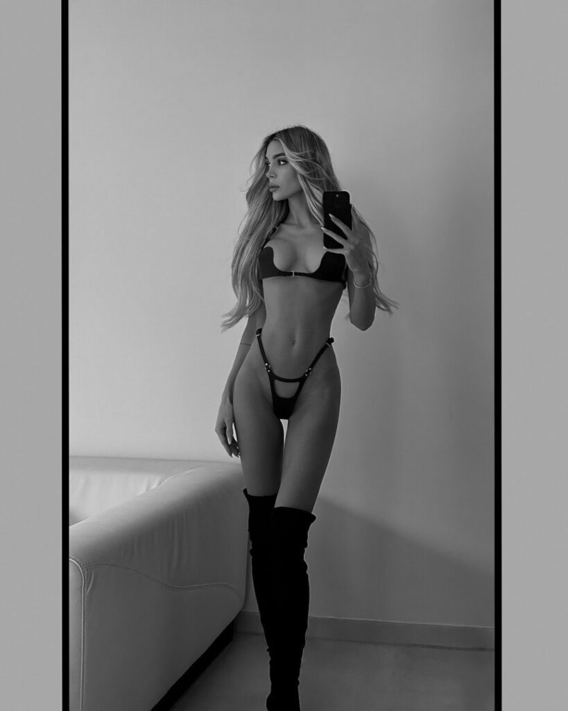 Instagram – Petite – irashewolf – Nude Leaks