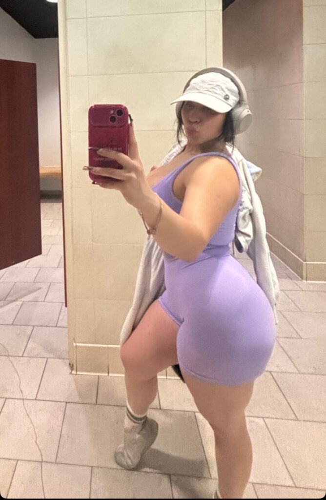 TikTok – Instagram – T H I C C – itssarapr – Nude