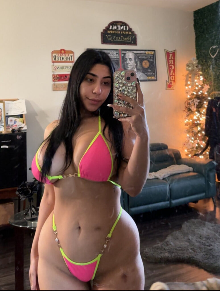 TikTok – Instagram – T H I C C – itssarapr – Nude