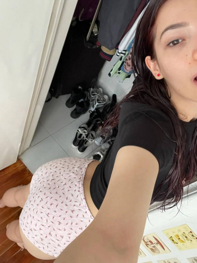 TikTok – Instagram – Fanfix – ixchy,    ixchyyy – Nude Leaks