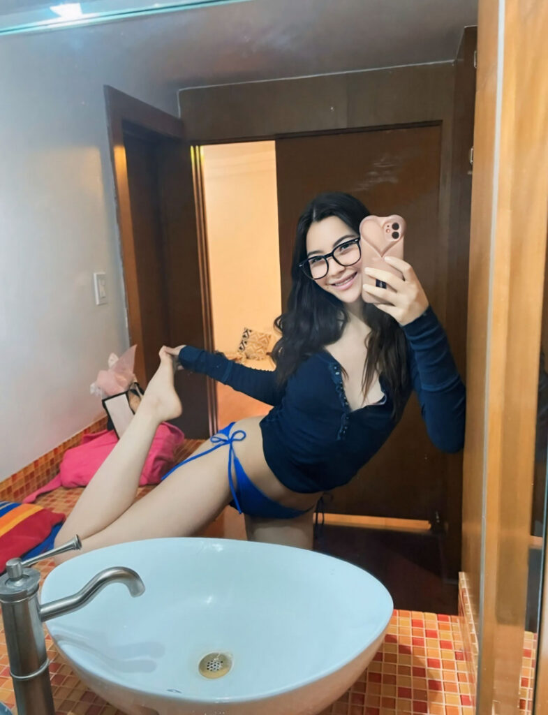 TikTok – Instagram – Fanfix – ixchy,    ixchyyy – Nude Leaks