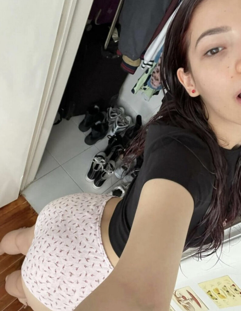 TikTok – Instagram – Fanfix – ixchy,    ixchyyy – Nude Leaks