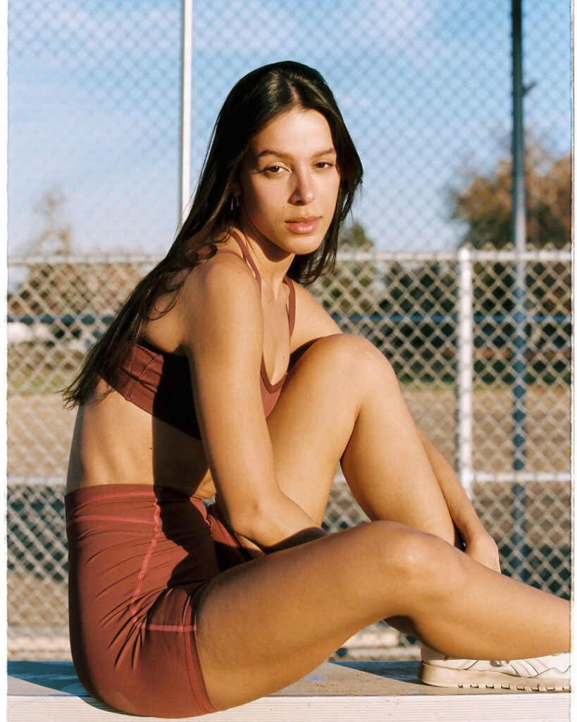 Instagram – Izzybizzyspider | FBE React Girl – Nude