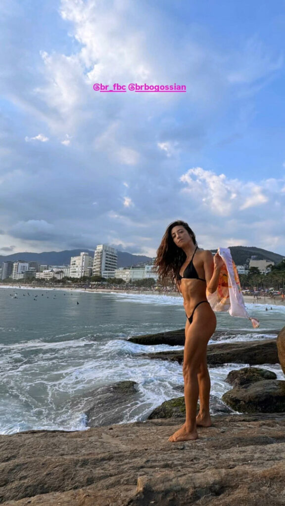 Brazil – Celeb – Júlia Oristanio – Nude Leaks