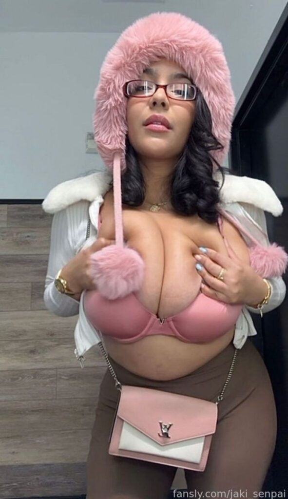 OnlyFans – BBW – Jaki Senpai – Nude