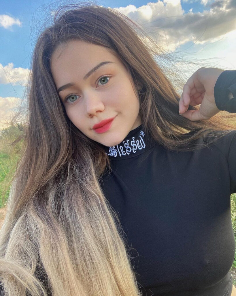 Instagram – jasmin.reyeshn – Nude Leaks