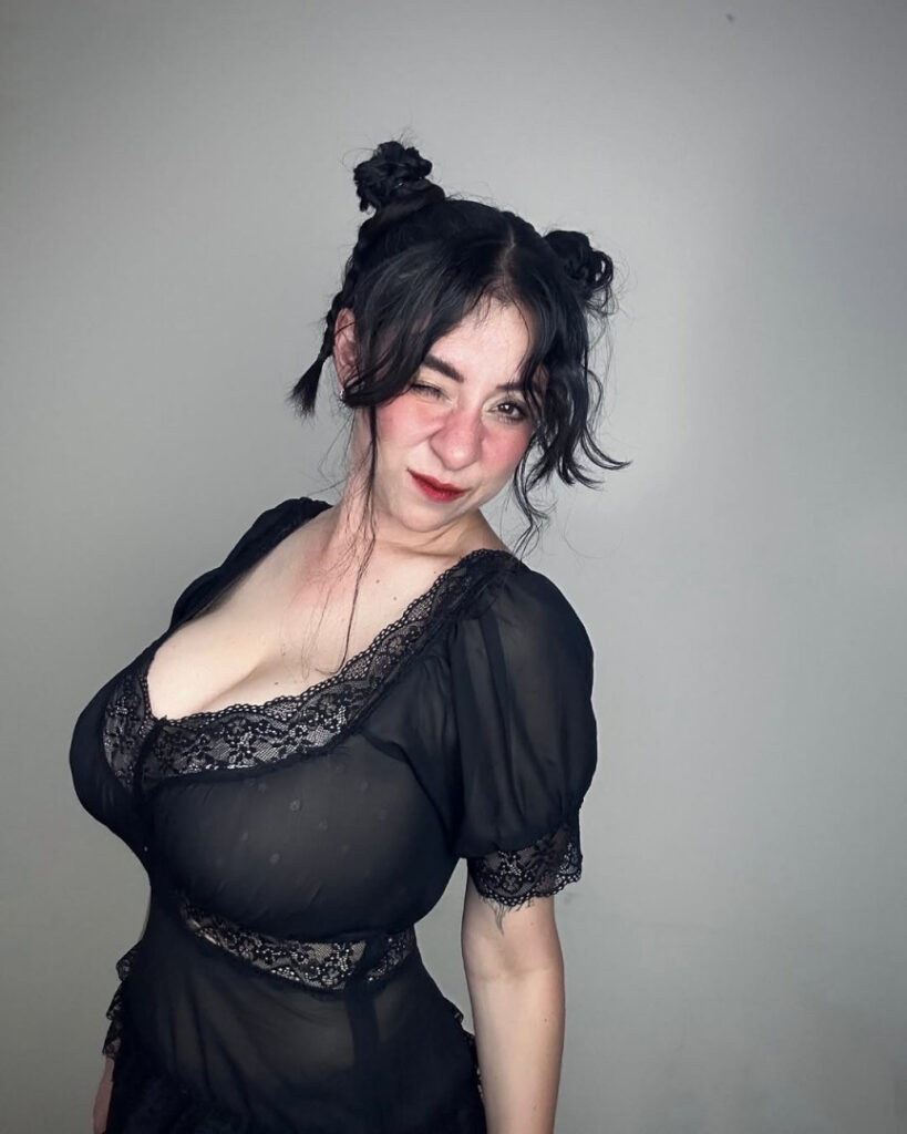 Instagram – Josahandrylia – Nude