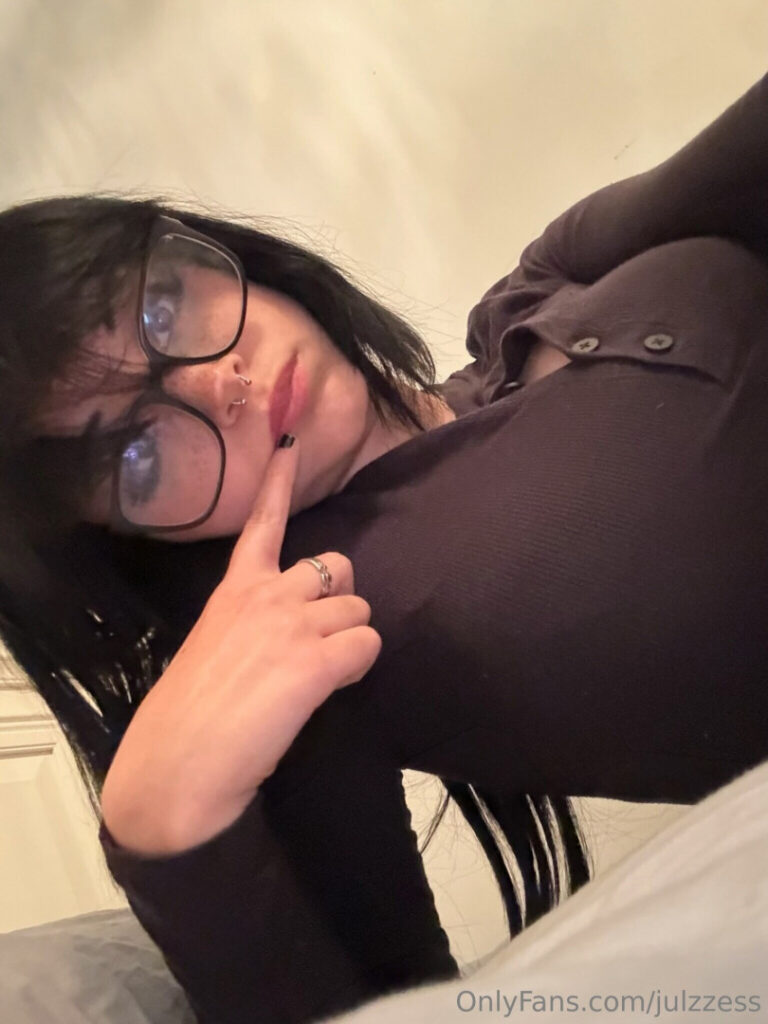 OnlyFans – TikTok – Teen – Julzzess – Nude