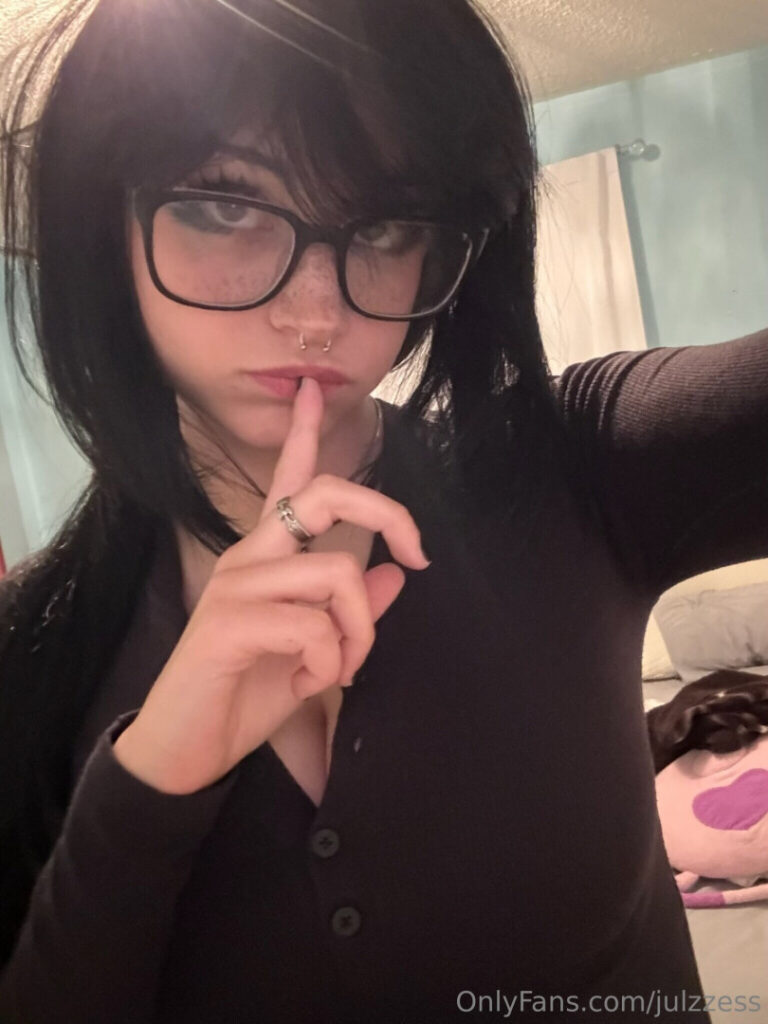 OnlyFans – TikTok – Teen – Julzzess – Nude