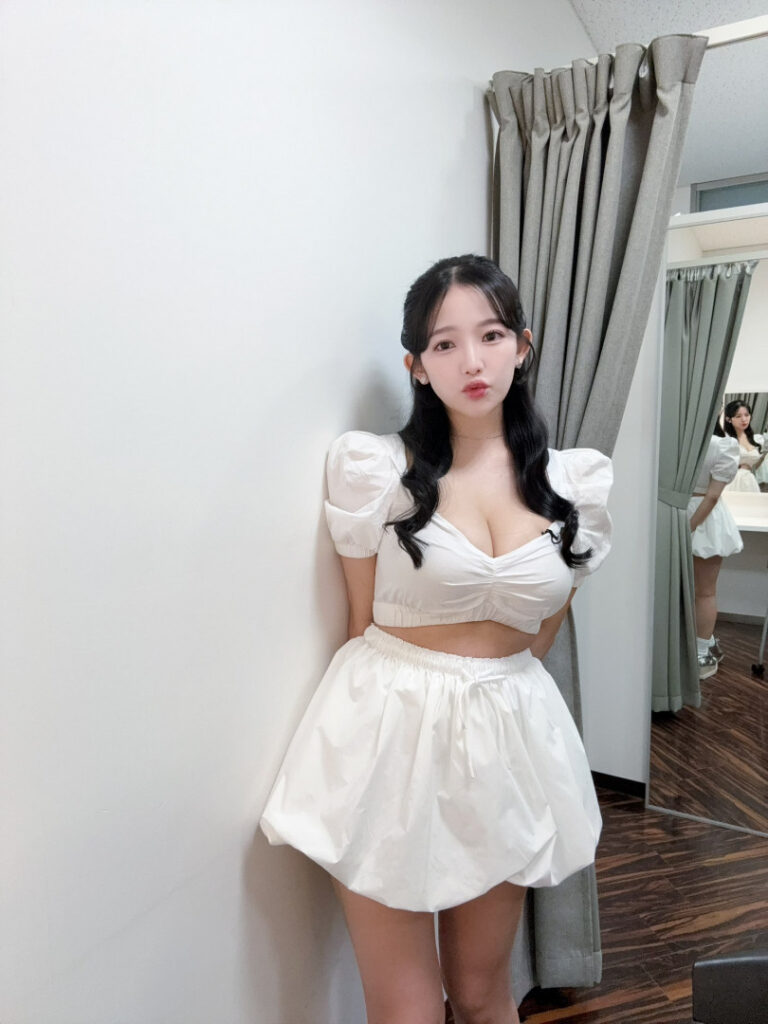 Instagram – Asian – Jun Amaki – Nude