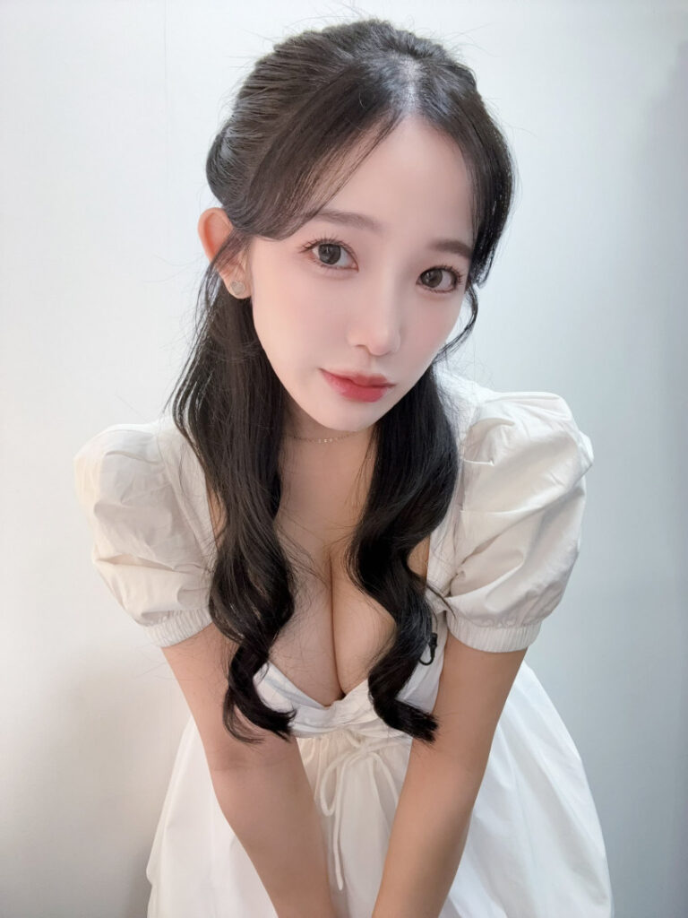 Instagram – Asian – Jun Amaki – Nude