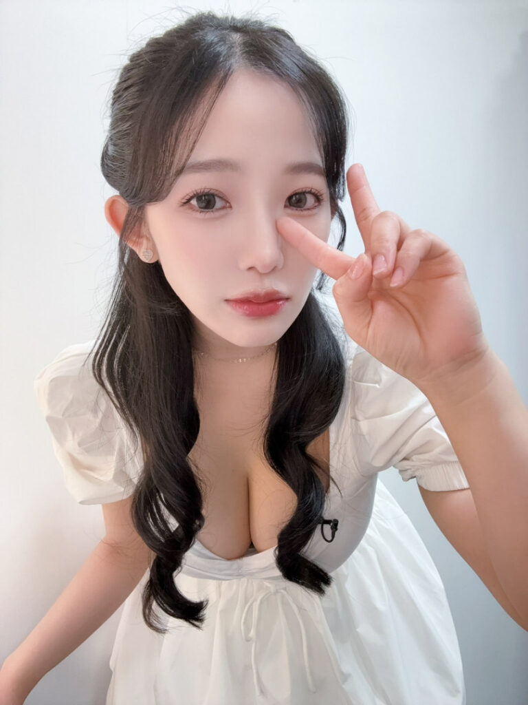 Instagram – Asian – Jun Amaki – Nude