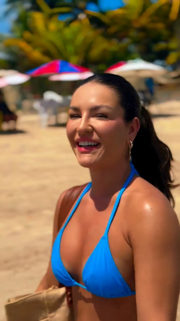 Brazil – Celeb – Kéfera Buchmann – Nude Leaks