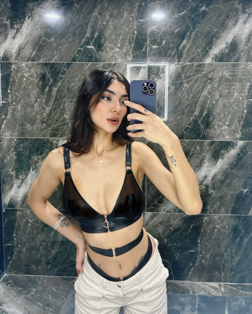 Twitch – Kübra "Miranda" Çamlıbel – Nude Leaks