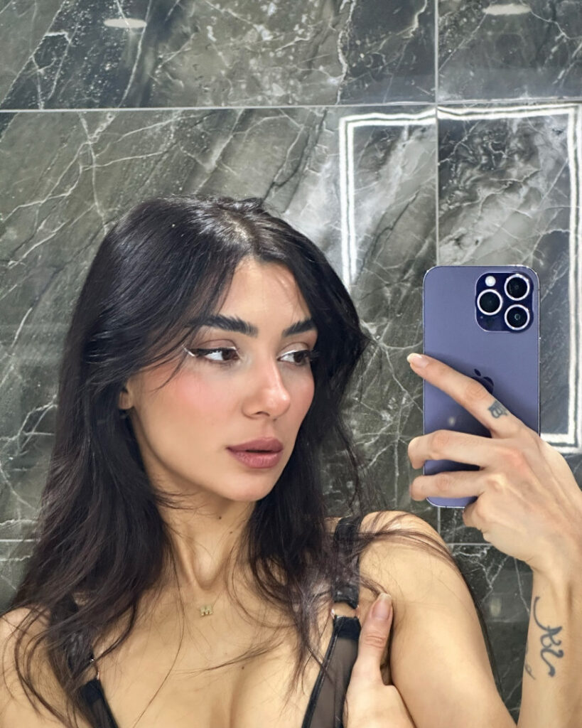 Twitch – Kübra "Miranda" Çamlıbel – Nude Leaks