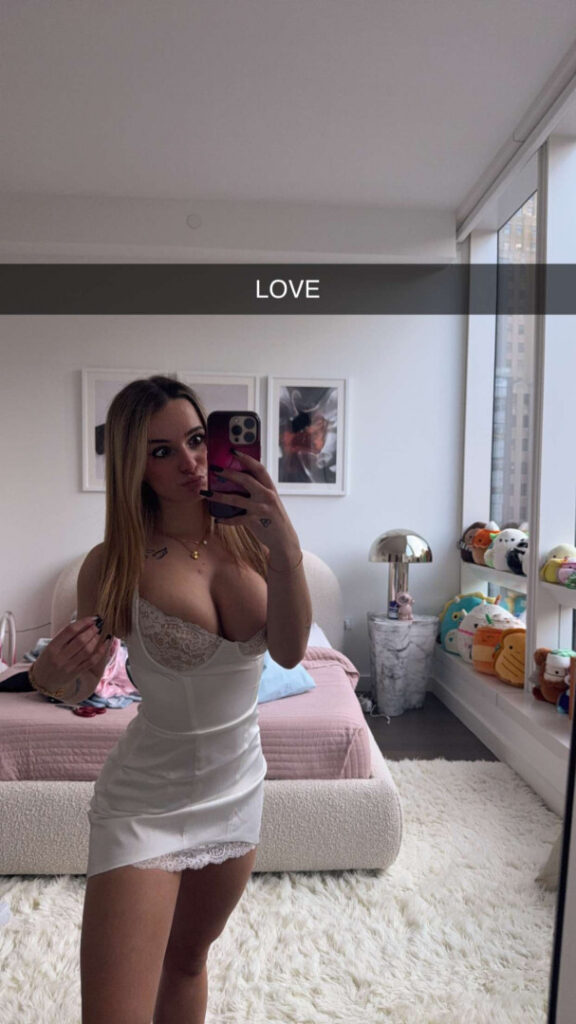 OnlyFans – TikTok – Kaitlyn Krems – Nude