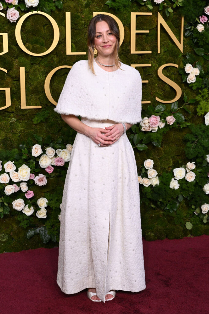 Celeb – Kaley Cuoco – Nude