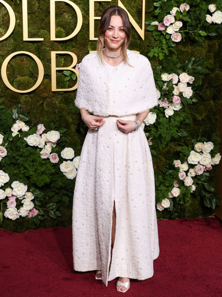 Celeb – Kaley Cuoco – Nude