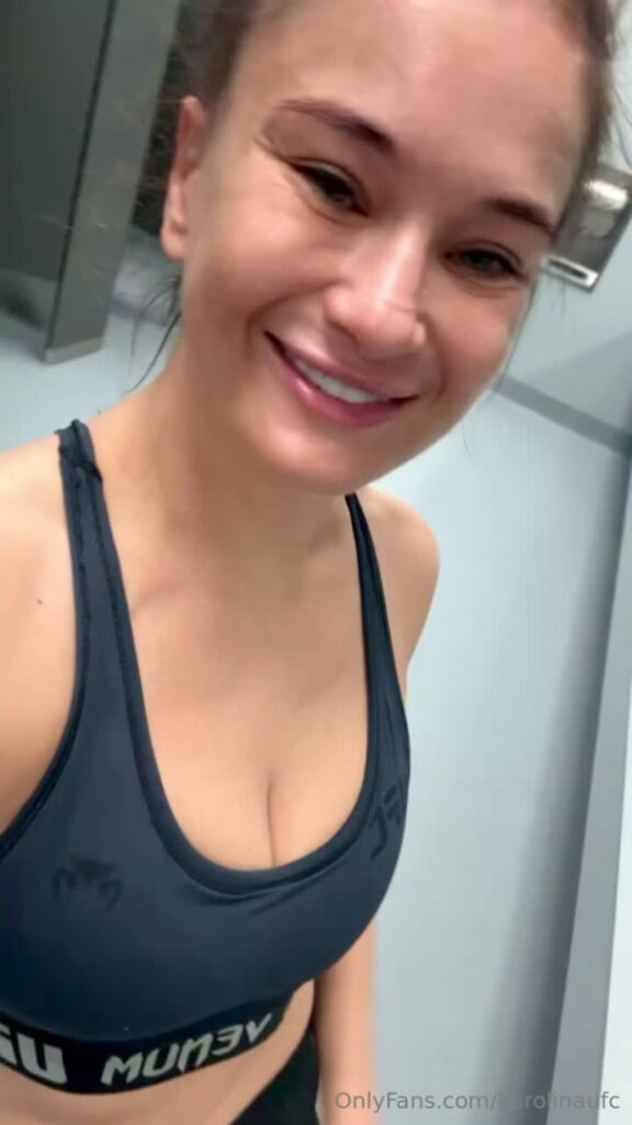 OnlyFans – karolina kowalkiewicz / karolinaufc – Nude Leaks