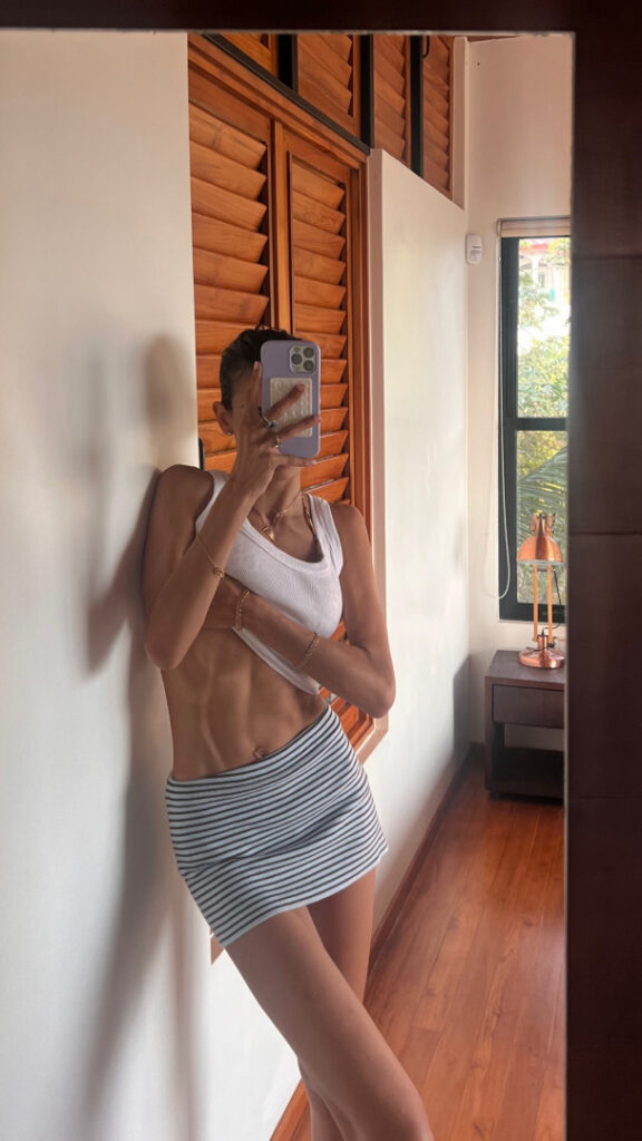 Celeb – Kelly Gale / kellybellyboom – Nude