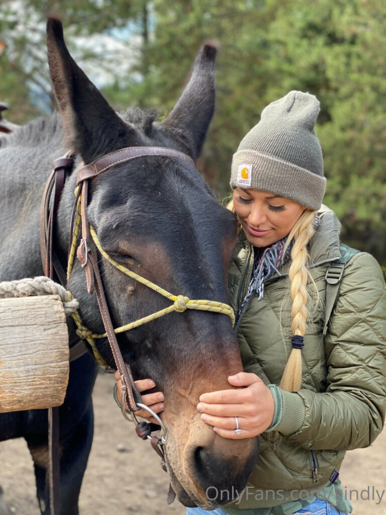 OnlyFans – Kindly Myers – Nude