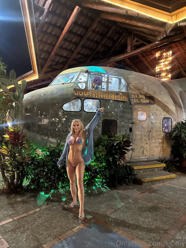 OnlyFans – Kindly Myers – Nude