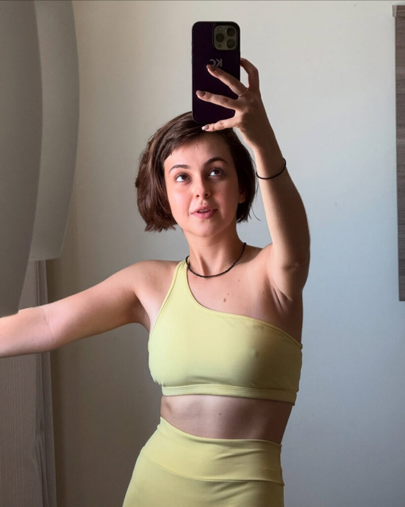 Brazil – Celeb – Klara Castanho – Nude Leaks