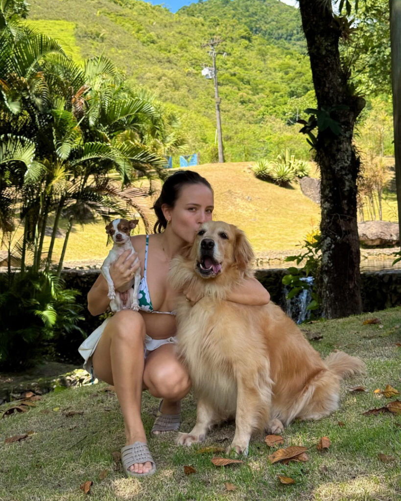 Brazil – Celeb – Larissa Manoela – Nude Leaks