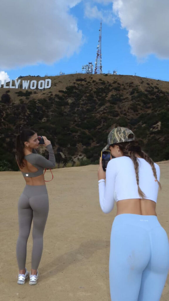 TikTok – Leah Halton – Nude