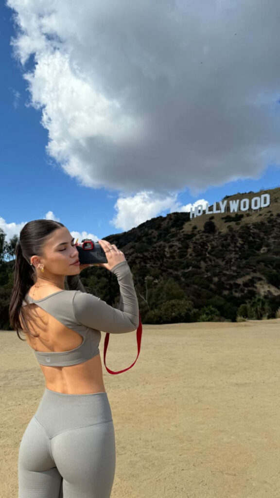 TikTok – Leah Halton – Nude