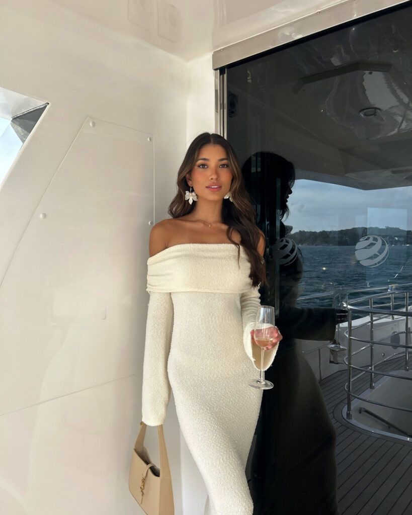 Instagram – Leah Perkins & Mimi Perkins – Nude