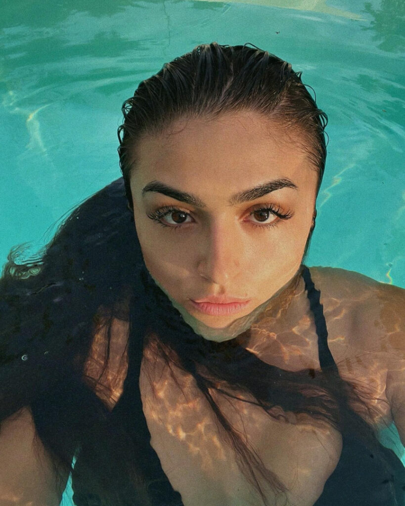 Youtube – TikTok – T H I C C – Lenna Vivas – Nude Leaks