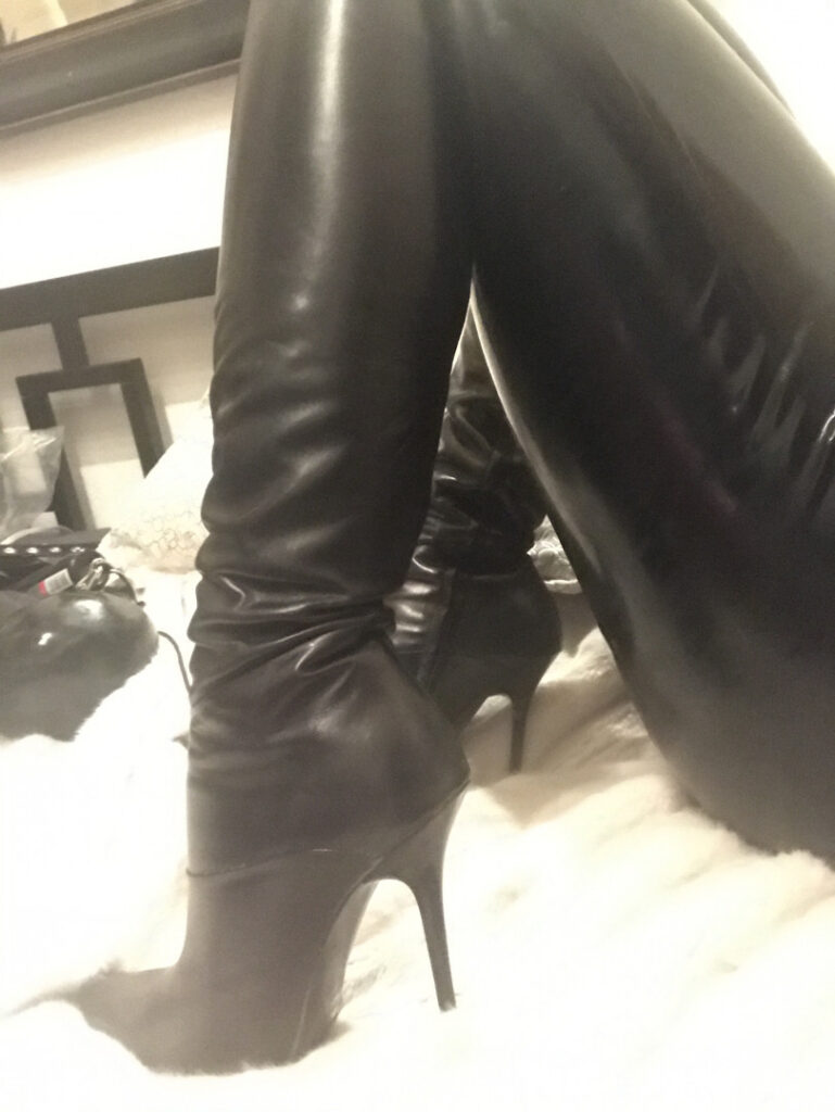 OnlyFans – XXX – T H I C C – Lexi Sindel  / LexiSindel – Nude Leaks