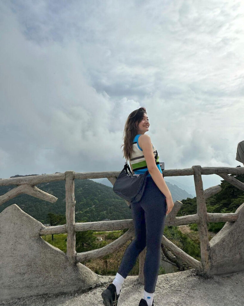 ASMR – Youtube – Lin ASMR – Nude